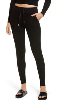 NWOT  Ribbed Cropped joggers with Drawstring & Pockets. Sz L.