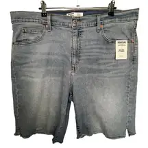 NWT Levi’s Light Wash High Rise Cut Off Bermuda Denim Shorts