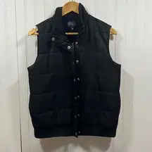 Market and Spruce black puffer zip up vest