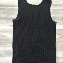 Black Very Stretchy Cami no size tag pit to Lia is 15 stretch to 26 length is 24