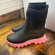 Hunter Black And Pink City Explorer Short Boot Size 7