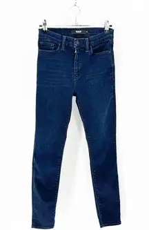 Hudson Super skinny Barbra dark wash flattering lots of stretch sexy versatile