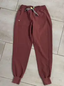 Figs Women's Petite Mauve Pink High Waisted Regina Jogger Scrub Pants Sz XXS