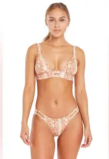 New Vitamin A Sand Snake Neutra Bralette
Top and Bikini Bottom Size S/6
