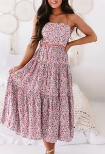 NWT  Tiered Floral Maxi Dress