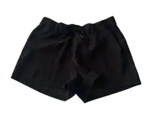 Lululemon size 8 on the fly 2.5 Classic Black Women's Athletic Shorts
