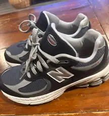 New Balance 2002R Sneakers