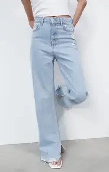 Wide Leg Full Length Light Wash Jeans