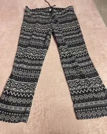Old Navy Women's Wide Leg PJ Size XXL Black White Tribal Aztec I0205
