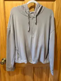 Fabletics Light Gray half Zip-Up Hoodie Women’s XXL