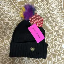 BETSEY JOHNSON RAINBOW POM POM BEANIE HAT HEART LOGO NWT