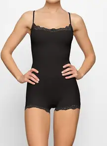 SKIMS Fits Everybody Lace Onesie Romper M