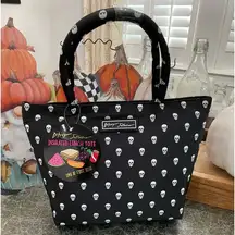 BETSEY JOHNSON BLACK SKULL INSULATED LUNCH TOTE 
NEW