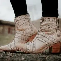 Freebird by Steven Nelle boots sz 8 FB-Nelle Leather Women’s shoes Riveted