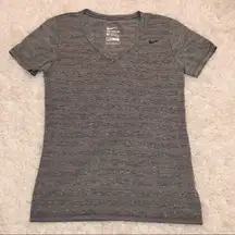 Nike Dri Fit Athletic Cut Striped Heathered V-Neck Shirt‎ Grey Small