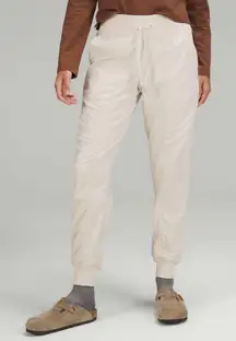 Lululemon Dance Studio Mid-Rise Jogger *Full Length size 8 002-A