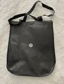 Lululemon 🆕  • recycled tote bag