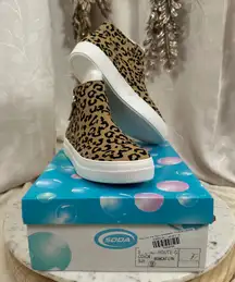 SODA‎ Bobcat Ltn Leopard Print High Top Sneakers Platform Size 9 Women's Shoes