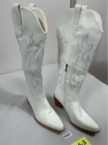 Womans Excellent Condition Pullon Knee High Western Boots 10 White Block Heel