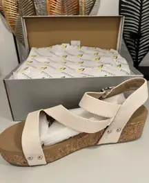 Women's Cream Sandals by Volatiles Size 11