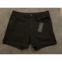 Just Black Denim Fitted Boyfit Single Cuff Shorts Size XL NWT Stretchy & Soft