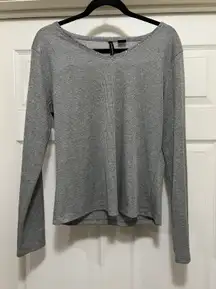 Cha Cha Vente  Silver Glitter And Rhine Stone Long Sleeve V Neck