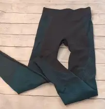 Lululemon black/ forage teal all about that base tights 4?