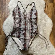 Kona Sol Swimsuit One Piece‎ Size Medium Animal Print Side Cinch