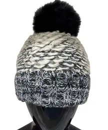 NWT Kyi Kyi Canada Beanie Wool Blend Fleece lined Big Pom Pom Black/White