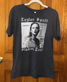 EUC Taylor Swift 2018 Reputation Stadium Tour Cities Tee, Grey Sz Medium