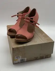 Latigo Peach Anthropologie heels by Latigo, coral leather -‎ Size 9