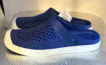 New with tags layer eight clogs/sandals. Beautiful, navy blue and white size 10.