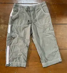 Vintage Women’s Capri Cargo Pants
