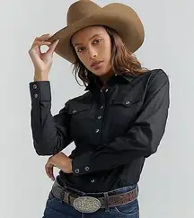 Western Cowgirl Long Sleeve One Point Front/Back Yokes Snap Front Shirt