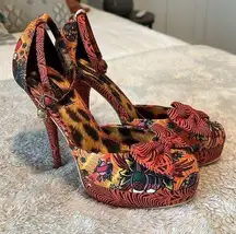 IRON FIST LOCO KOKO PLATFORM HEELS Long Gone Orange Print w/ Charm on Strap sz 9