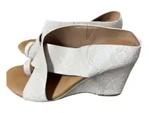 Gentle Souls by Kenneth Cole White Snake Print Leather Wedge Sandals Size 10