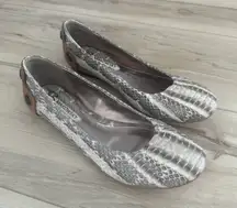 B. Makowsky BMROSE Snakeskin Print Ballet Flats Beige Studded Heel size 6