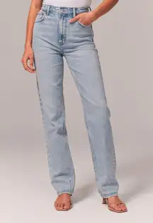 Ultra High Rise 90s Straight Jean