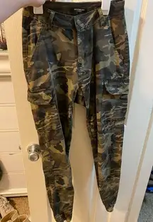 Ladies camo joggers (small)