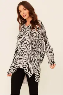 Show Me Your Mumu Hug Me Zebra Print Long Sleeve V‎ Neck Sweater Sz M