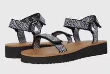 Maggie Platform Sandal Size 9 Black White