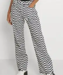 The Ragged Priest Wide Leg Dad Fit Black White Wave Print Jeans Size 24