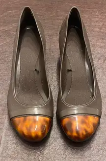 Crocs Brown Wedge Heels with Tortoiseshell Cap Toe Size 8 Women’s Career Office