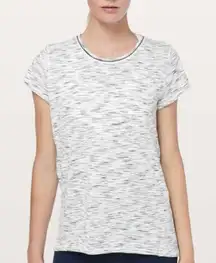 Lululemon Another Mile Short Sleeve Top Size 6-8 Tiger Space Dye Black White