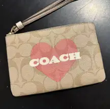 Coach Corner Zip Wristlet In Signature Canvas With Heart Print CP436 NWT