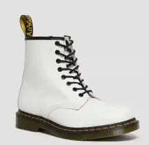 Dr/Doc Martens 1460 SMOOTH LEATHER LACE‎ UP BOOTS US 7 White