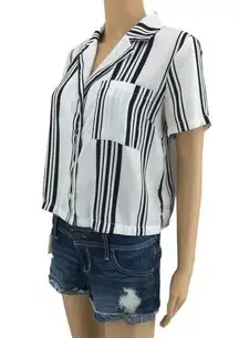 Forever 21  MEDIUM White Black Stripe Crop Button Up Short Sleeve Bowling Shirt