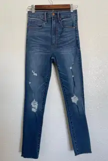 Abercrombie and Fitch Ultimate High Rise Distressed Skinny Jeans size 26