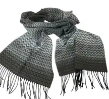 D&Y softer than cashmere gray chevron print fringe scarf