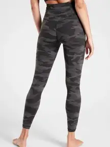 Athleta Black & Grey Camo Elation 7/8 Tight Leggings